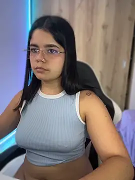 Snapshot of pretty_angela1 chatting on 23, 4, 2026 pretty angela1 online show from 23, 4, 2026