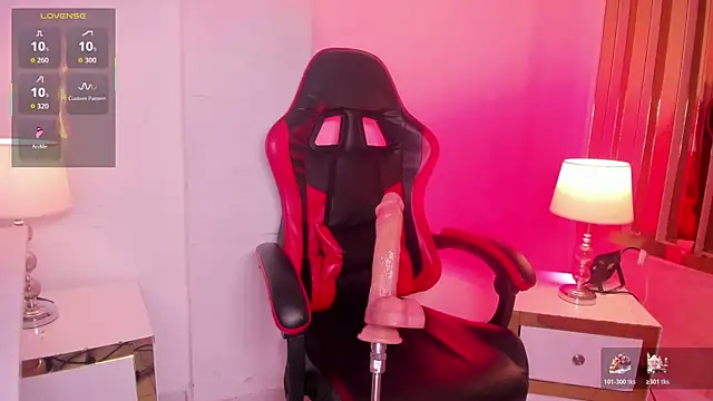 LunaPleasure online show from 12, 4, 2026