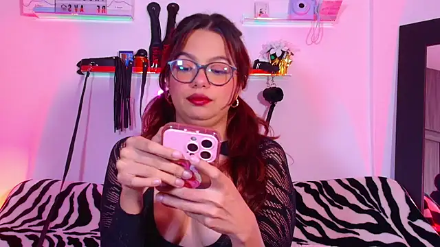 EmiF26 online show from 7, 11, 2025