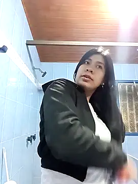 Snapshot of Pamelamilkk_1007 chatting on 16, 11, 2025 Pamelamilkk 1007 online show from 16, 11, 2025