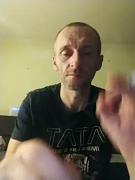 krecik1988 online show from 18, 10, 2025