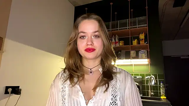 Snapshot of RoxyStar17 chatting on 6, 2, 2025 RoxyStar17 online show from 6, 2, 2025