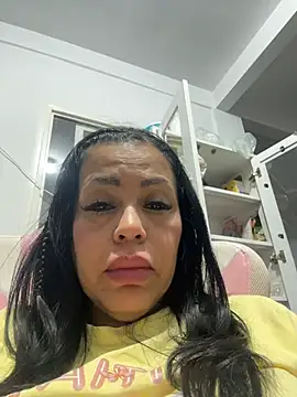 Snapshot of KarolRubi1 chatting on 27, 5, 2026 KarolRubi1 online show from 27, 5, 2026