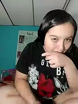 Snapshot of cleo_lincy13 chatting on 3, 1, 2025 cleo lincy13 online show from 3, 1, 2025