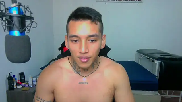 Snapshot of David_Adams2003 chatting on 20, 1, 2025 David Adams2003 online show from 20, 1, 2025