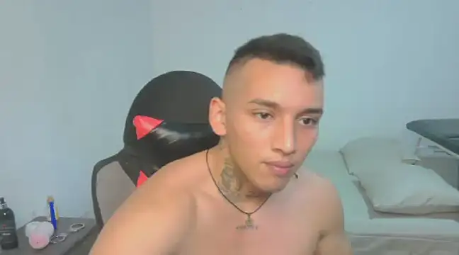 Snapshot of David_Adams2003 chatting on 5, 2, 2025 David Adams2003 online show from 5, 2, 2025