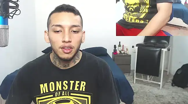 Snapshot of David_Adams2003 chatting on 17, 3, 2025 David Adams2003 online show from 17, 3, 2025