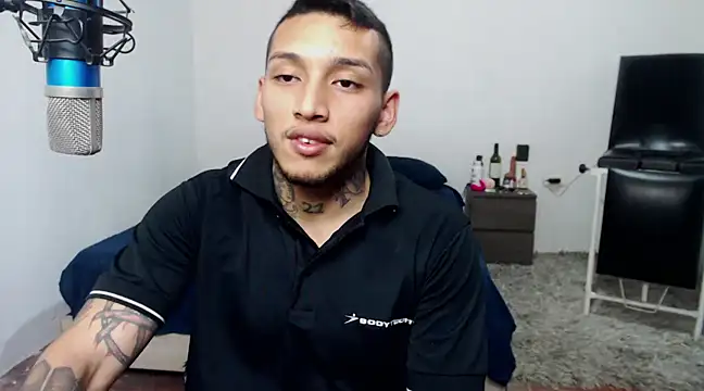 Snapshot of David_Adams2003 chatting on 19, 3, 2025 David Adams2003 online show from 19, 3, 2025