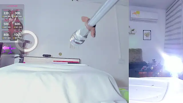 Maria Jones  online show from 22, 11, 2025