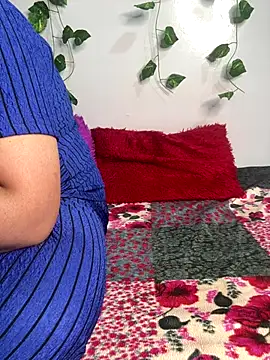 Snapshot of tanvihot2 chatting on 12, 10, 2025 tanvihot2 online show from 12, 10, 2025