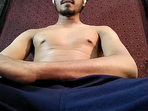 Snapshot of Ultimate_cHappiE chatting on 15, 12, 2025 Ultimate cHappiE online show from 15, 12, 2025