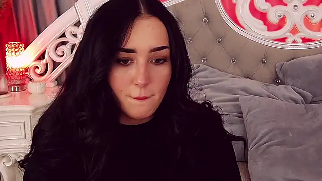 KimKhallifa online show from 11, 2, 2025