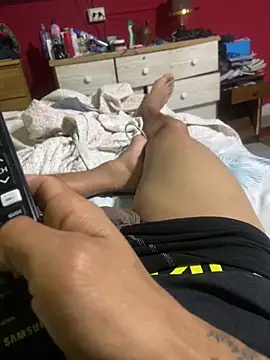 Snapshot of Aeroperreo chatting on 19, 12, 2025 Aeroperreo online show from 19, 12, 2025