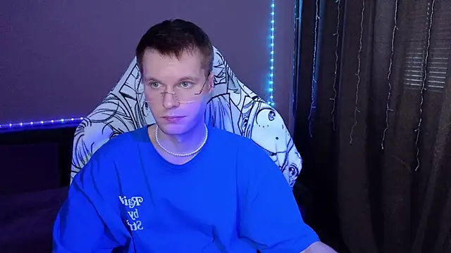 Leonnextdoor online show from 10, 1, 2025