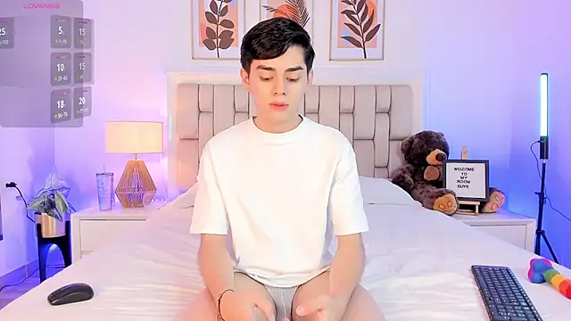 Snapshot of Maxi_little chatting on 17, 9, 2025 Maxi little online show from 17, 9, 2025