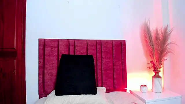 EloiseQuinn online show from 20, 10, 2025