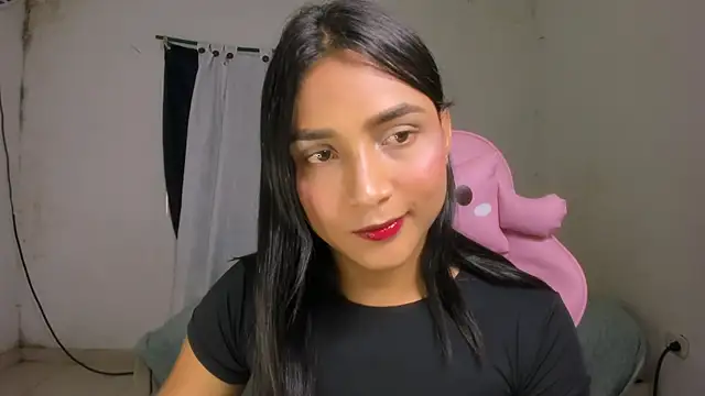 Snapshot of Miss_noah18 chatting on 8, 10, 2025 Miss noah18 online show from 8, 10, 2025