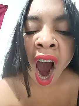 Brendabluee online show from 8, 9, 2025