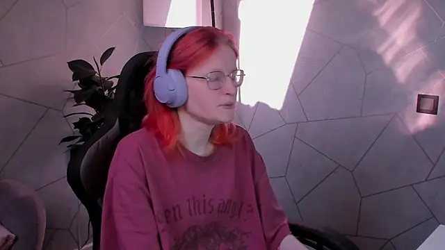 ElizabethHarpper online show from 12, 2, 2026