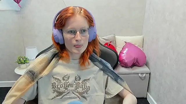 ElizabethHarpper online show from 20, 2, 2026