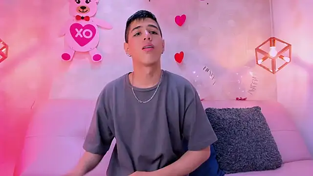 Snapshot of Angel_Khouri chatting on 20, 2, 2025 Angel Khouri online show from 20, 2, 2025