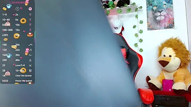 Snapshot of Alextwink chatting on 17, 12, 2025 Alextwink online show from 17, 12, 2025