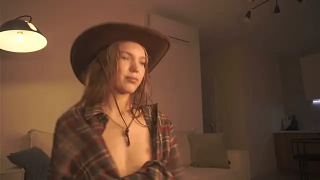 alittlestarrr online show from 7, 1, 2025