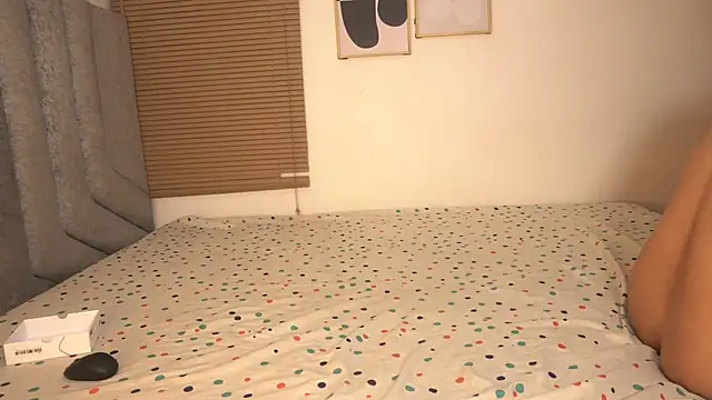 womantall99 online show from 13, 3, 2026