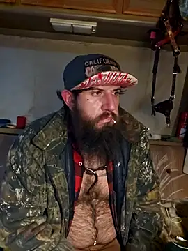 StruggleSnuggles online show from 8, 11, 2025