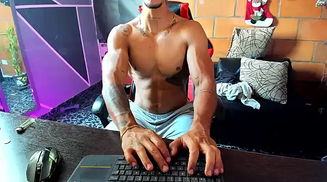 Snapshot of Adam_Valenciia chatting on 29, 1, 2025 Adam Valenciia online show from 29, 1, 2025