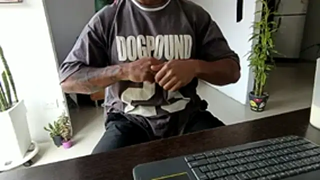 Adam Valenciia online show from 17, 12, 2025