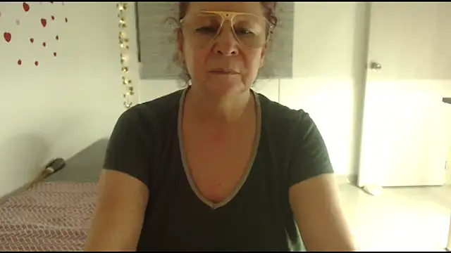 Snapshot of milchanel chatting on 12, 7, 2026 milchanel online show from 12, 7, 2026