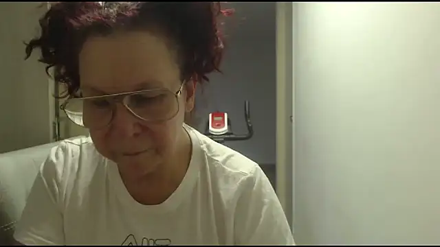 Snapshot of milchanel chatting on 15, 7, 2026 milchanel online show from 15, 7, 2026