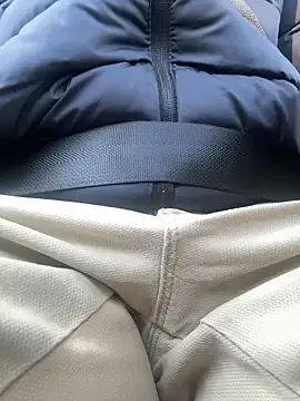 Snapshot of skyisthelimit12 chatting on 8, 1, 2025 skyisthelimit12 online show from 8, 1, 2025