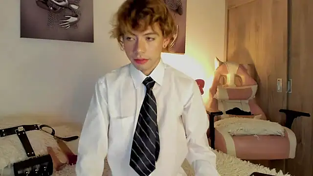 Henophiid online show from 23, 9, 2025