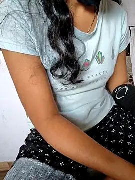 lovelygirl4567 online show from 1, 3, 2025