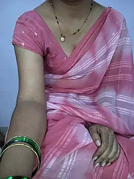 Snapshot of lovelygirl4567 chatting on 2, 7, 2026 lovelygirl4567 online show from 2, 7, 2026