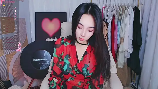 Snapshot of xiaotiantian-76 chatting on 17, 11, 2025 xiaotiantian-76 online show from 17, 11, 2025