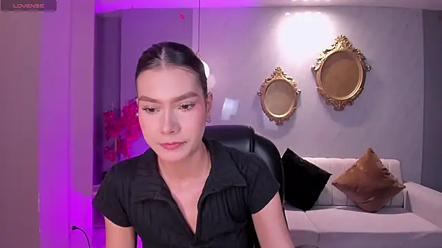 NiaSalvatore online show from 17, 3, 2026