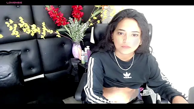 Snapshot of Carolaine01 chatting on 13, 2, 2025 Carolaine01 online show from 13, 2, 2025