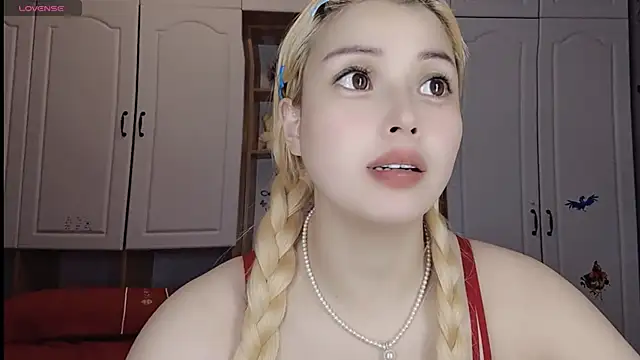 Lucky-xiuxiu online show from 4, 3, 2025