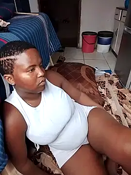 Snapshot of KMbesxxx chatting on 1, 12, 2025 KMbesxxx online show from 1, 12, 2025