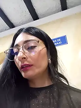 BELLA--26 online show from 5, 3, 2025