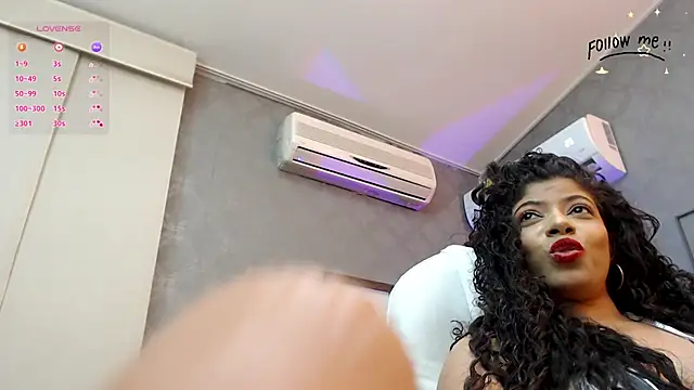 Snapshot of harper_ziu chatting on 24, 2, 2025 harper ziu online show from 24, 2, 2025