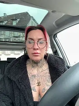 Mia-Fuchs online show from 10, 3, 2025