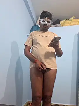 Snapshot of Desi_Heat chatting on 21, 10, 2025 Desi Heat online show from 21, 10, 2025