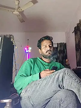 MAGNETICDADDY8 online show from 1, 12, 2025