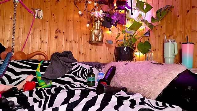 maaandyy69 online show from 5, 2, 2025