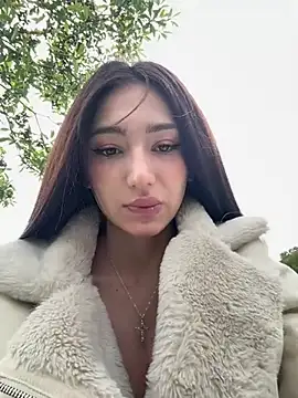 Maddy Jones online show from 26, 1, 2025