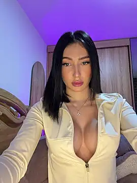 Maddy Jones online show from 28, 3, 2026